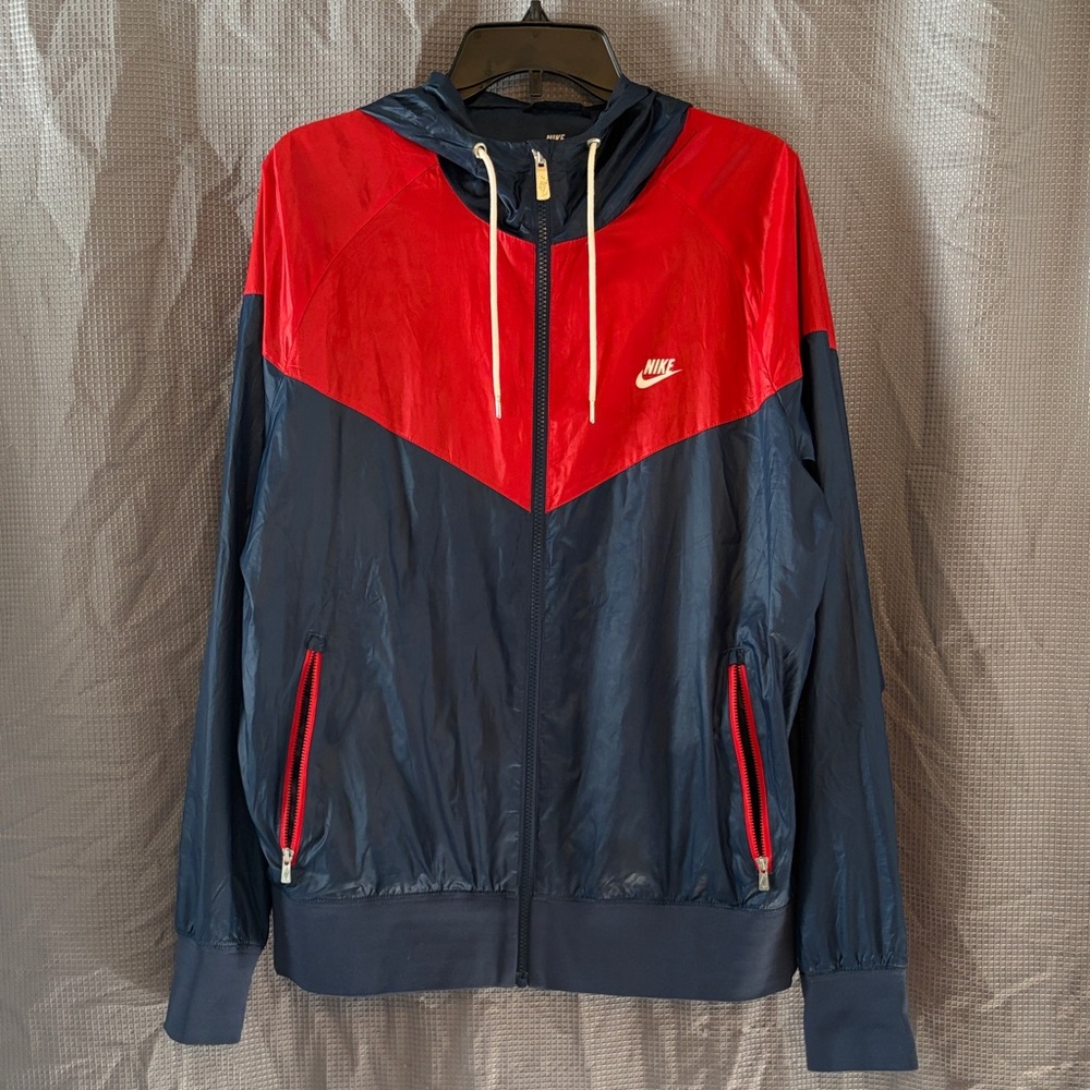 Nike Men's Windbreaker in Red and Navy